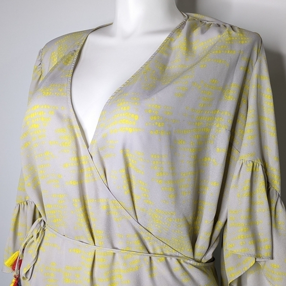 Melissa McCarthy Seven yellow grey wrap blouse 1X - Picture 4 of 11
